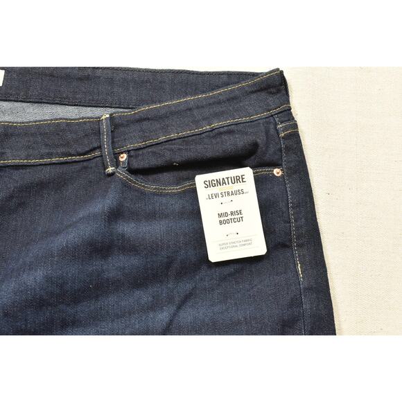 NEW Signature by Levi Strauss & Co. Plus Size 28S W39 L30 Mid-Rise Bootcut Jeans - Picture 6 of 8